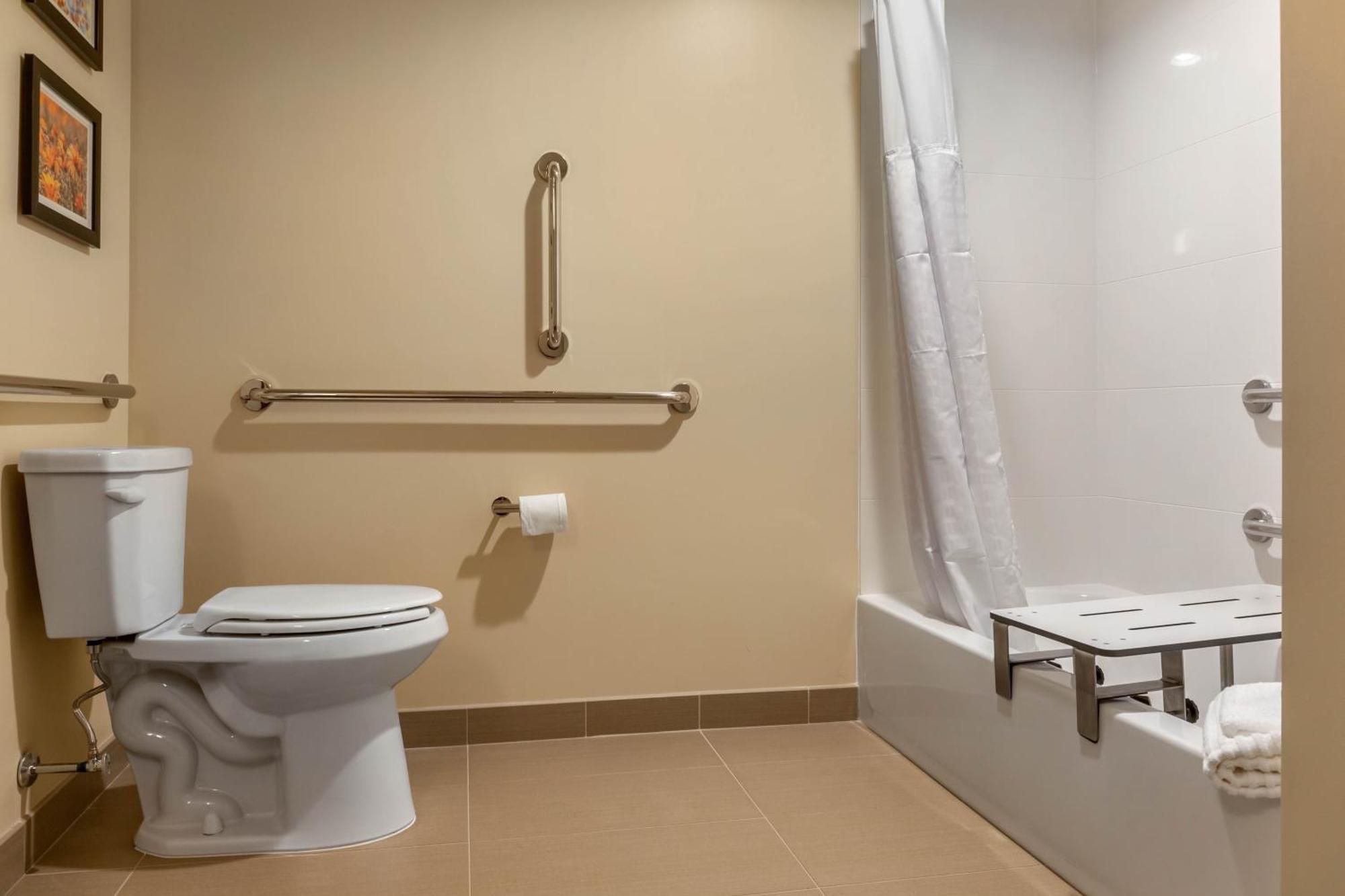 Comfort Inn & Suites Gap Amish Country Bagian luar foto