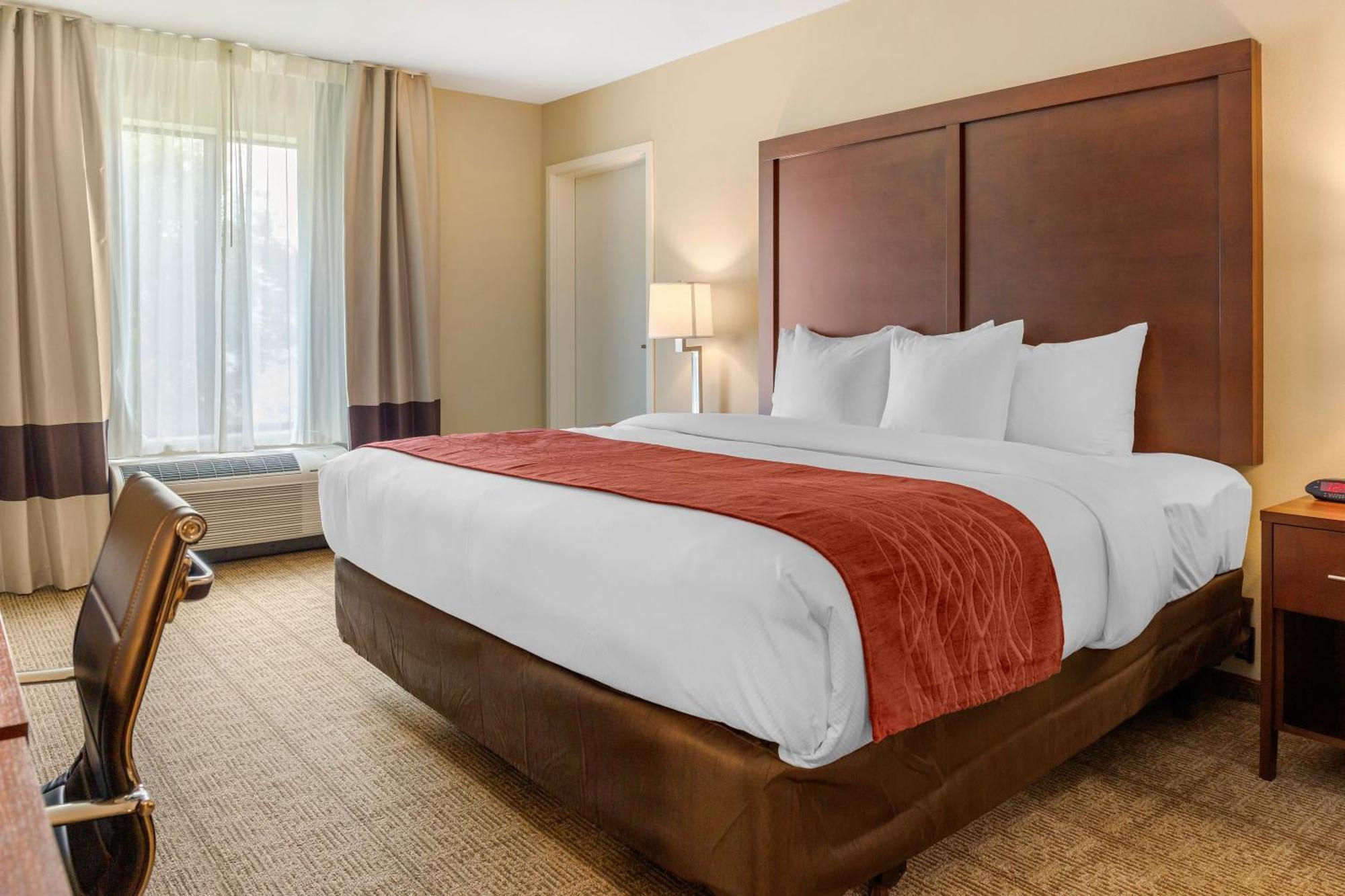 Comfort Inn & Suites Gap Amish Country Bagian luar foto